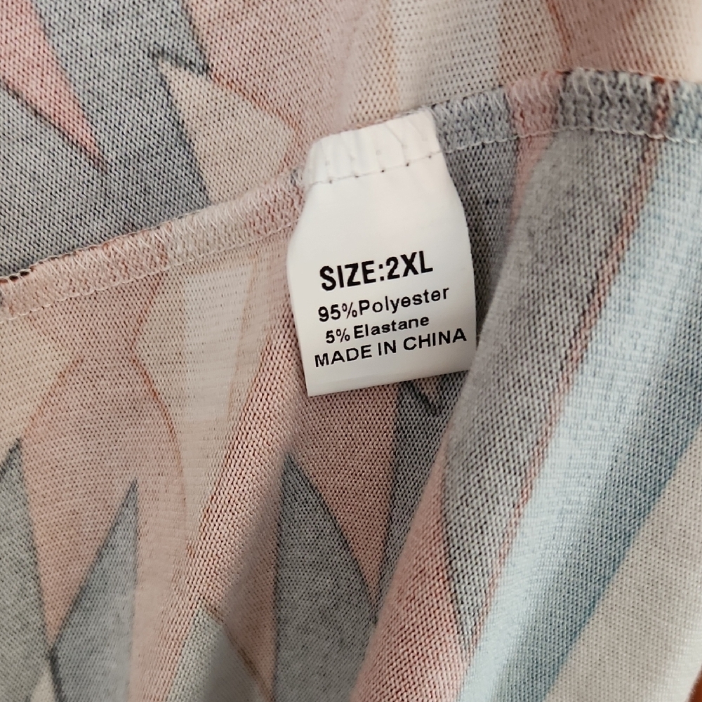 Colorful Geometric Patterned Cardigan - Picture 2 of 2